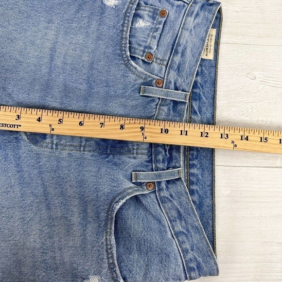 Levi's 501 Cropped Light‎ Wash Jeans Womens 27 Straight Leg Distressed High Rise - Picture 14 of 16
